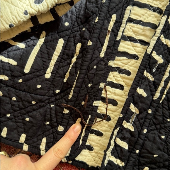 Black and White Quilted Jacket - Picture 3 of 3